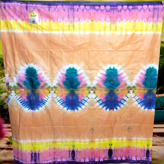 সিরাজগঞ্জের ঐতিহ্যবাহী তাঁতের লুঙ্গি (বাটিক)