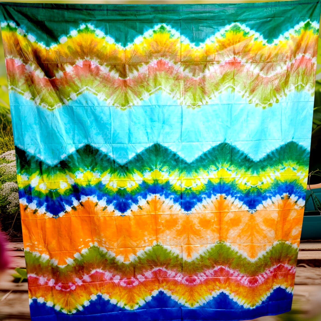 সিরাজগঞ্জের ঐতিহ্যবাহী তাঁতের লুঙ্গি (বাটিক)